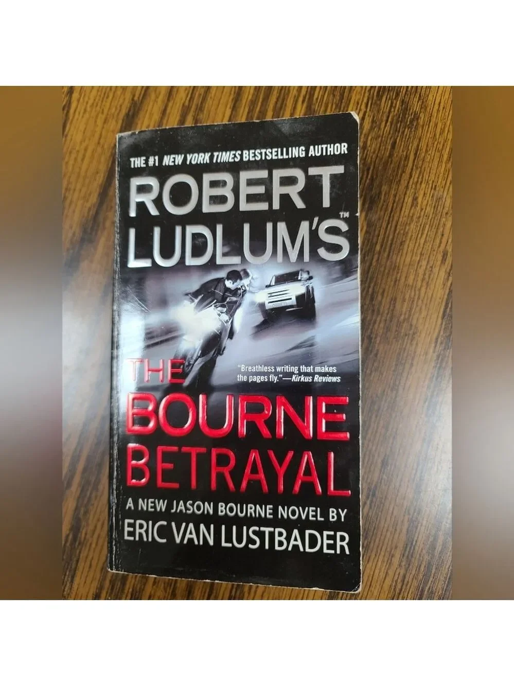 Robert Ludlum Paperback Set: Bourne Sanction & Bourne Betrayal